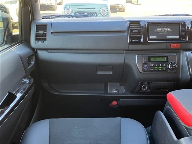 Toyota HIACE VAN 2020 7172102-7
