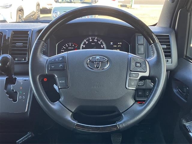 Toyota HIACE VAN 2020 7172102-8