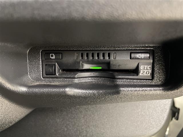 Toyota HIACE VAN 2023 7172110-17