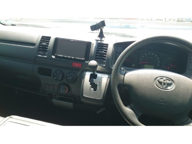 Toyota HIACE VAN 2016 7172165-11