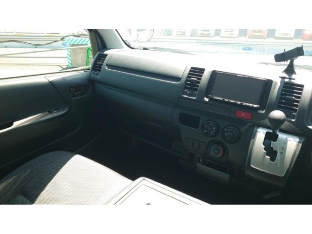 Toyota HIACE VAN 2016 7172165-12