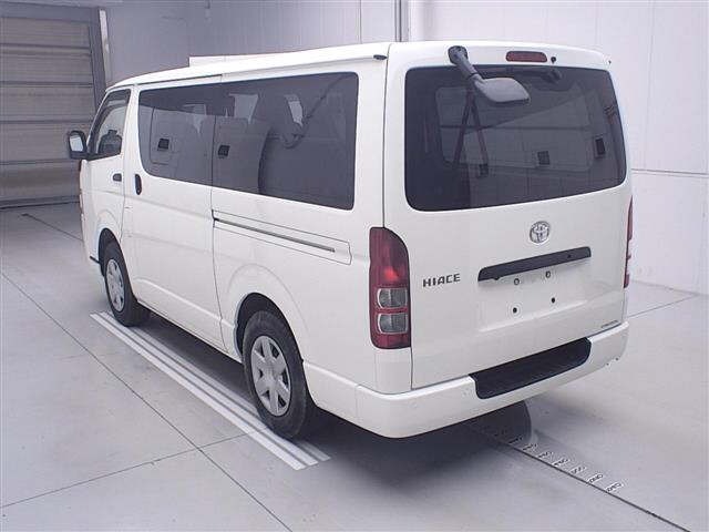Toyota HIACE VAN 2023 7172967-1