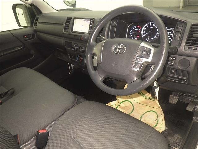 Toyota HIACE VAN 2023 7172967-3