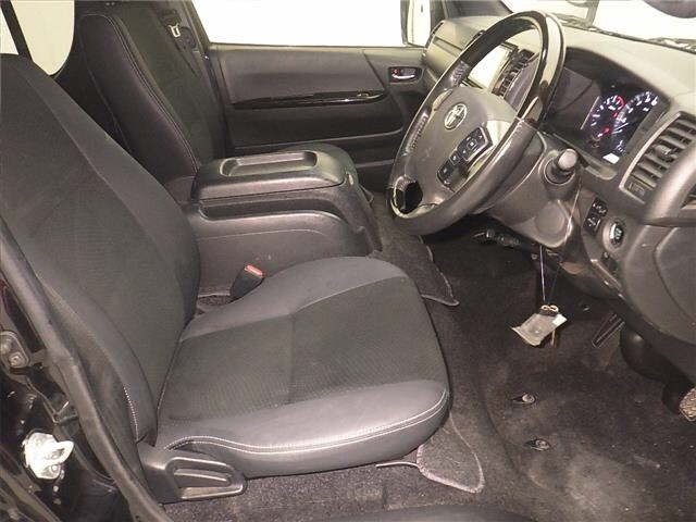Toyota HIACE VAN 2021 7172985-5