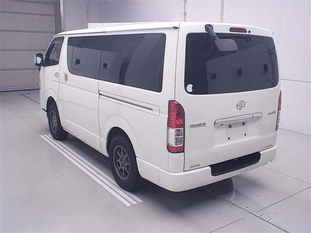 Toyota HIACE VAN 2021 7173017-1
