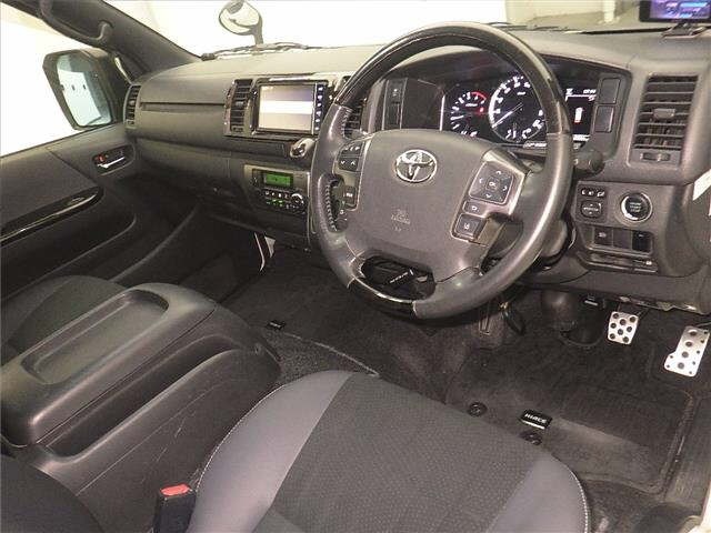 Toyota HIACE VAN 2021 7173024-3