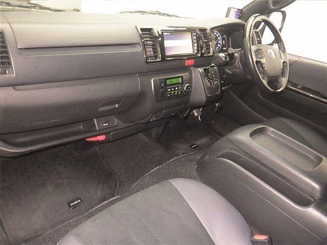 Toyota HIACE VAN 2021 7173024-4