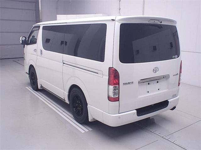 Toyota HIACE VAN 2020 7173025-1