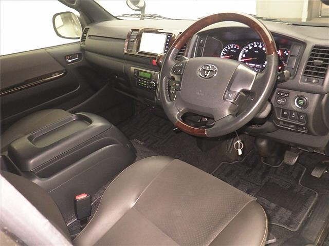 Toyota HIACE VAN 2018 7173038-3