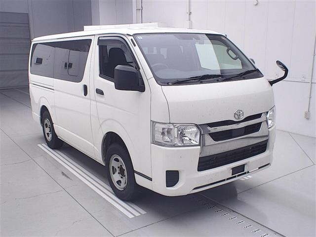 Toyota HIACE VAN 2022 7173039-0