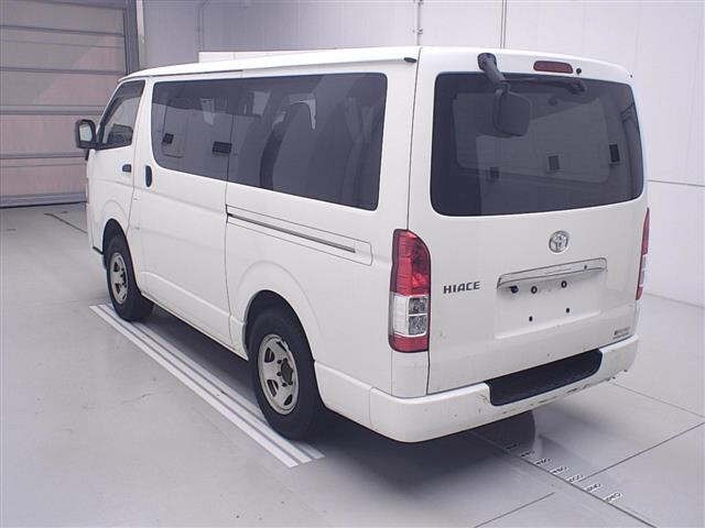 Toyota HIACE VAN 2022 7173039-1