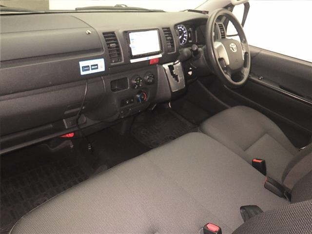 Toyota HIACE VAN 2022 7173050-4