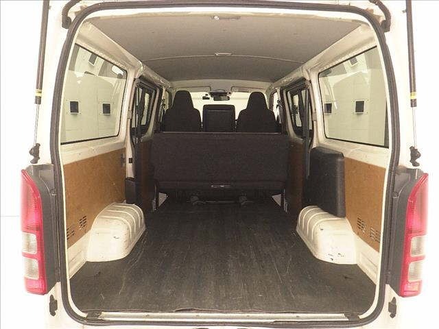 Toyota HIACE VAN 2022 7173050-7