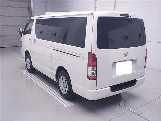 Toyota HIACE VAN 2020 7173073-1