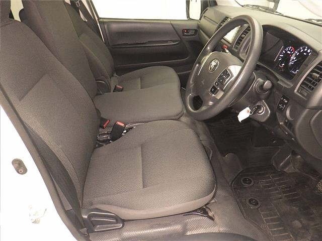Toyota HIACE VAN 2021 7173102-5