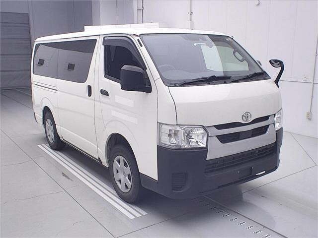 Toyota HIACE VAN 2021 7173108-0