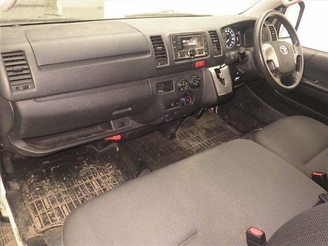 Toyota HIACE VAN 2021 7173108-4