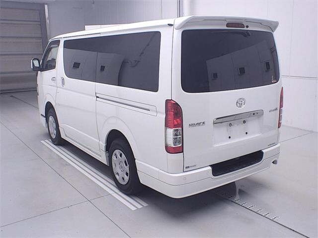 Toyota HIACE VAN 2021 7173120-1