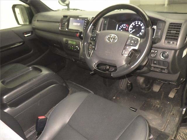 Toyota HIACE VAN 2020 7173147-3