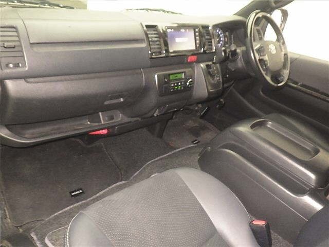 Toyota HIACE VAN 2020 7173147-4