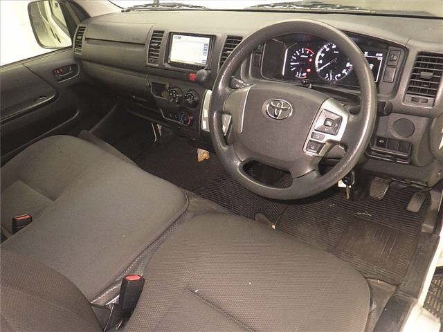 Toyota HIACE VAN 2020 7173149-3