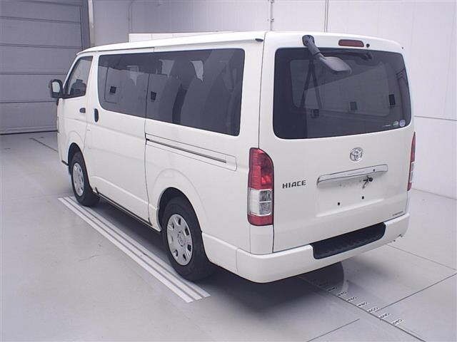 Toyota HIACE VAN 2020 7173150-1