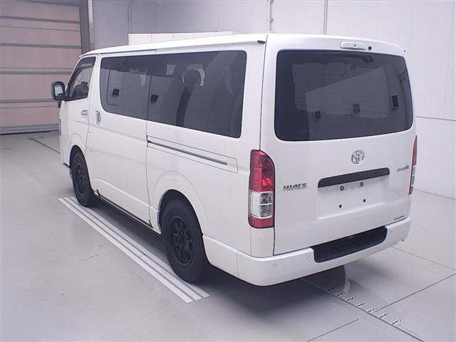 Toyota HIACE VAN 2021 7173172-1