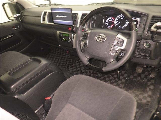 Toyota HIACE WAGON 2023 7179910-3