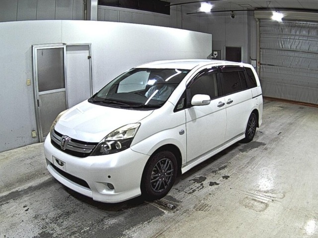 Toyota ISIS 2013 7177278-4