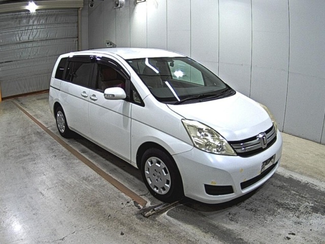 Toyota ISIS 2013 7177305-0