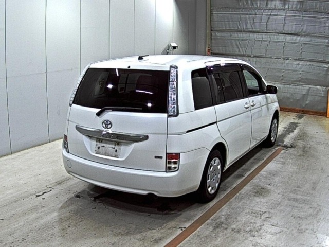 Toyota ISIS 2013 7177305-5
