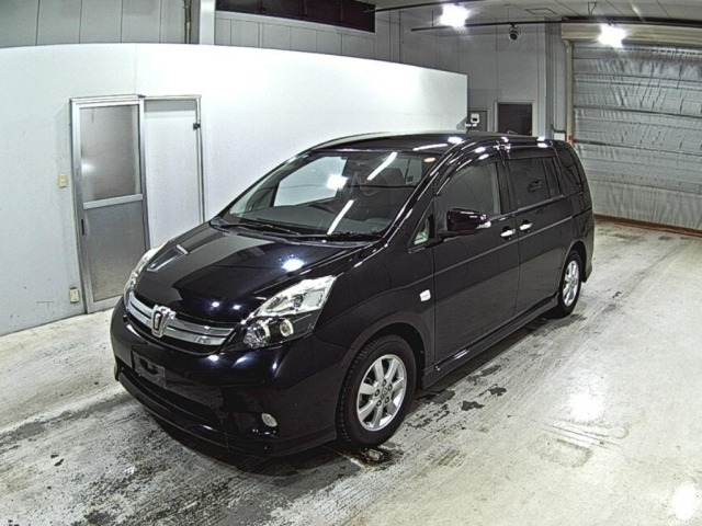 Toyota ISIS 2014 7177308-4
