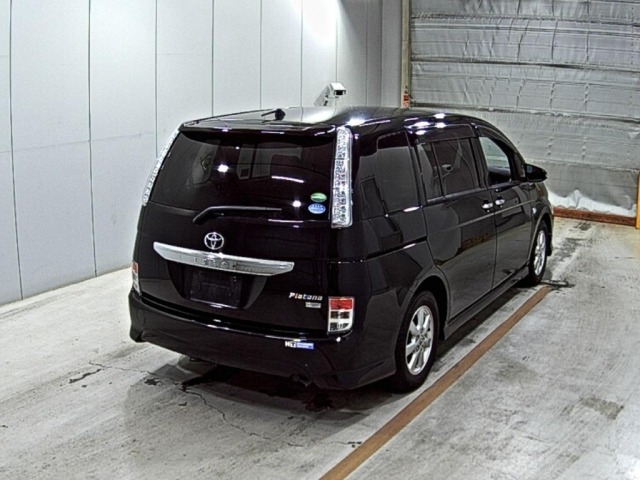 Toyota ISIS 2014 7177308-5