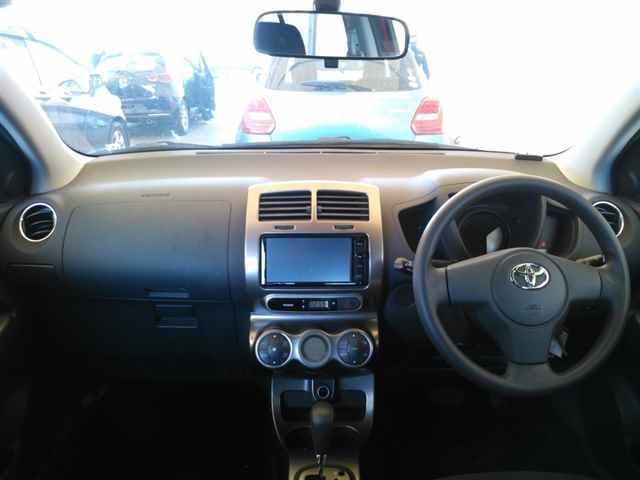 Toyota IST 2015 7182587-8
