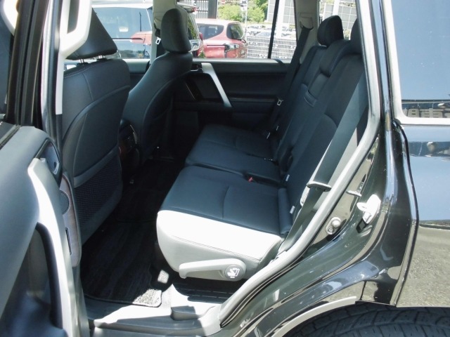 Toyota LAND CRUISER PRADO 2015 7166168-7