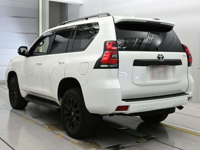 Toyota LAND CRUISER PRADO 2023 7166184-6