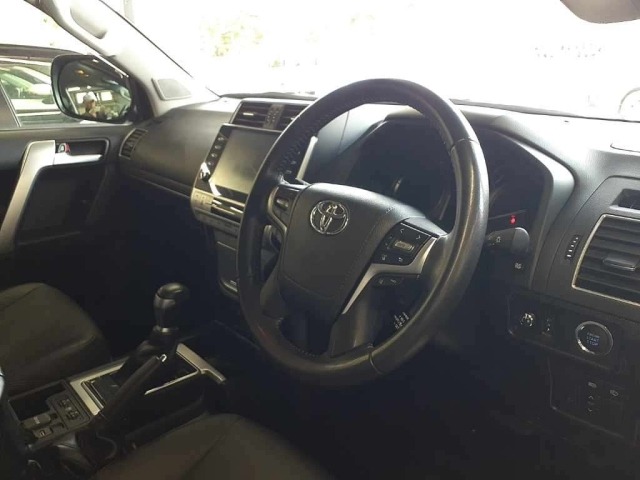 Toyota LAND CRUISER PRADO 2023 7166184-9