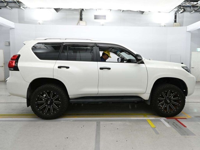 Toyota LAND CRUISER PRADO 2019 7166185-3