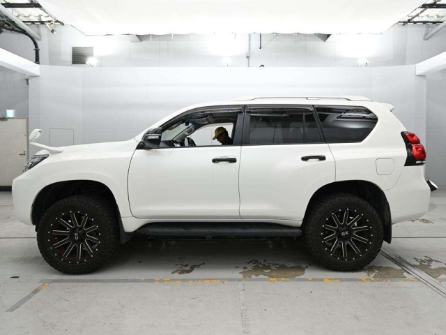 Toyota LAND CRUISER PRADO 2019 7166185-4