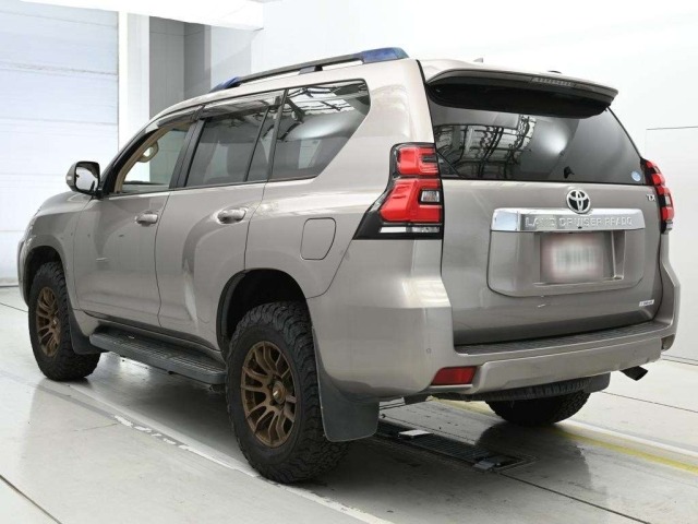 Toyota LAND CRUISER PRADO 2017 7166192-6