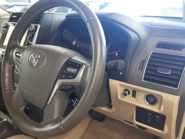 Toyota LAND CRUISER PRADO 2017 7166192-9
