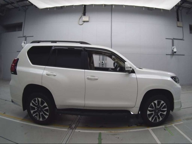 Toyota LAND CRUISER PRADO 2023 7166203-3