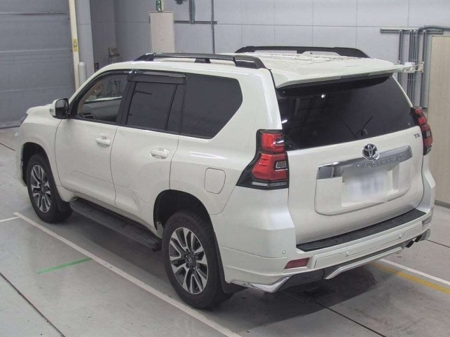 Toyota LAND CRUISER PRADO 2023 7166203-6