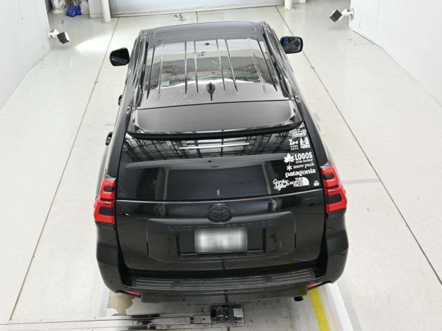 Toyota LAND CRUISER PRADO 2023 7166204-8