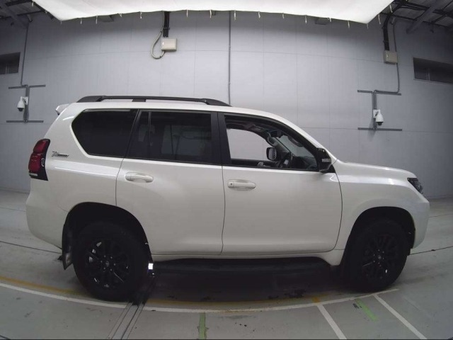 Toyota LAND CRUISER PRADO 2022 7166208-3