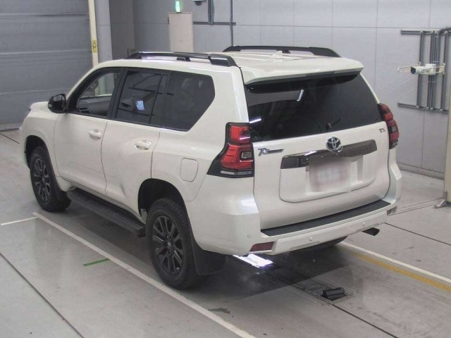 Toyota LAND CRUISER PRADO 2022 7166208-6
