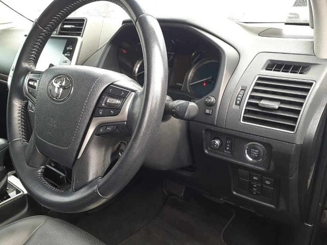 Toyota LAND CRUISER PRADO 2022 7166210-9