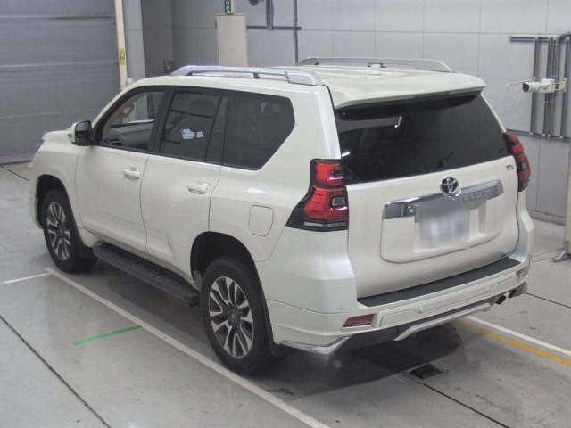Toyota LAND CRUISER PRADO 2023 7166219-6