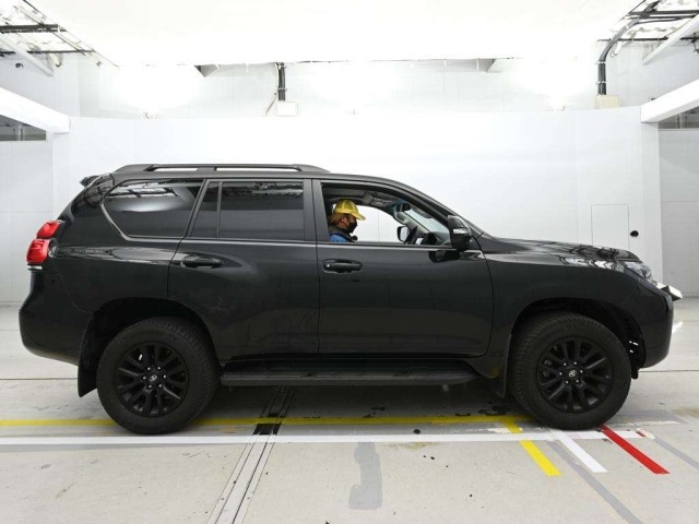 Toyota LAND CRUISER PRADO 2023 7166220-3