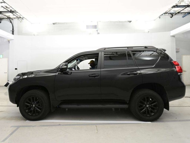 Toyota LAND CRUISER PRADO 2023 7166220-4